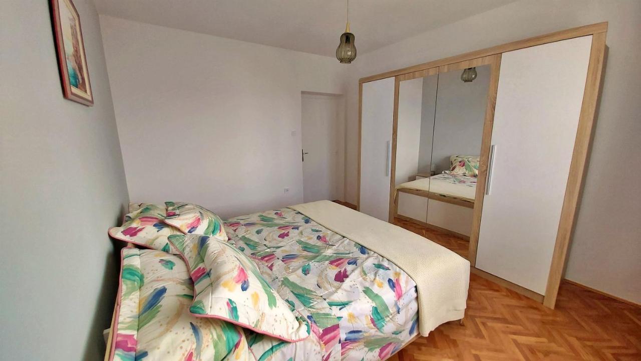 Apartment Cedo Omiš Esterno foto