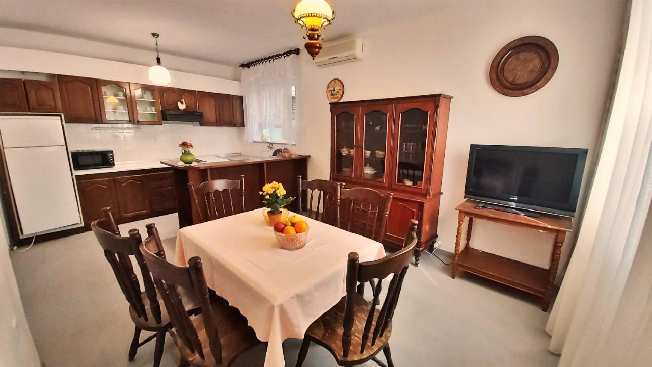 Apartment Cedo Omiš Esterno foto