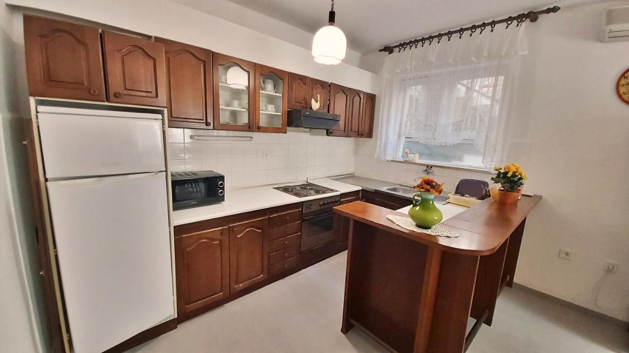 Apartment Cedo Omiš Esterno foto