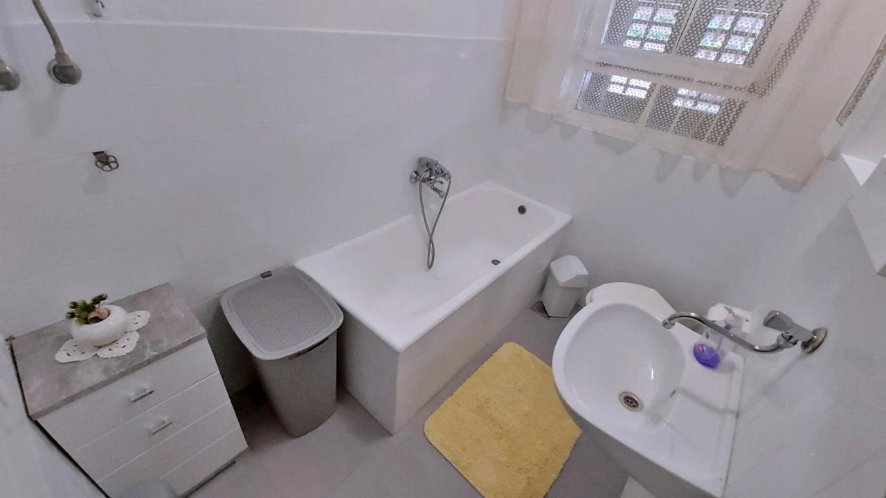 Apartment Cedo Omiš Esterno foto